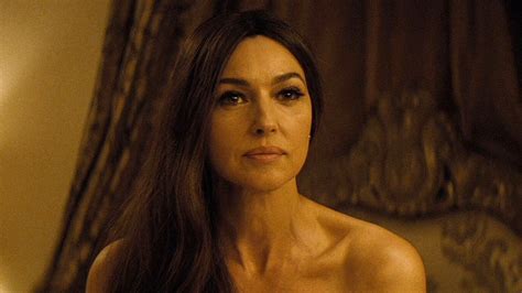 bellucci topless|Monica Bellucci stars in SPECTRE tonight: Her HOTTEST。